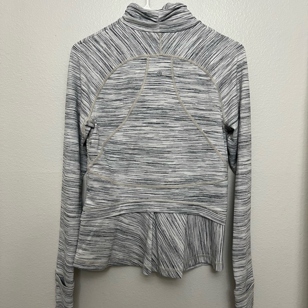 Lululemon Zip Up workout jacket. Like new! No stains or tears